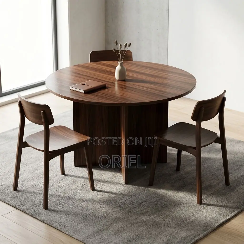 Office Boardroom Table : Round Corporate Meeting Table