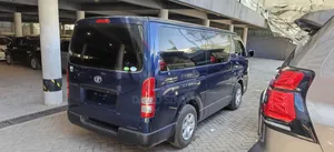 Toyota HiAce 2018 Blue