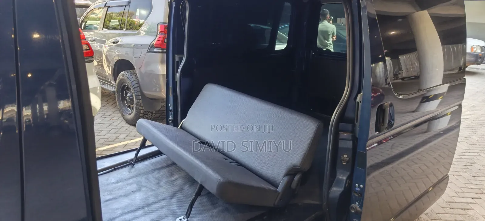 Toyota HiAce 2018 Blue