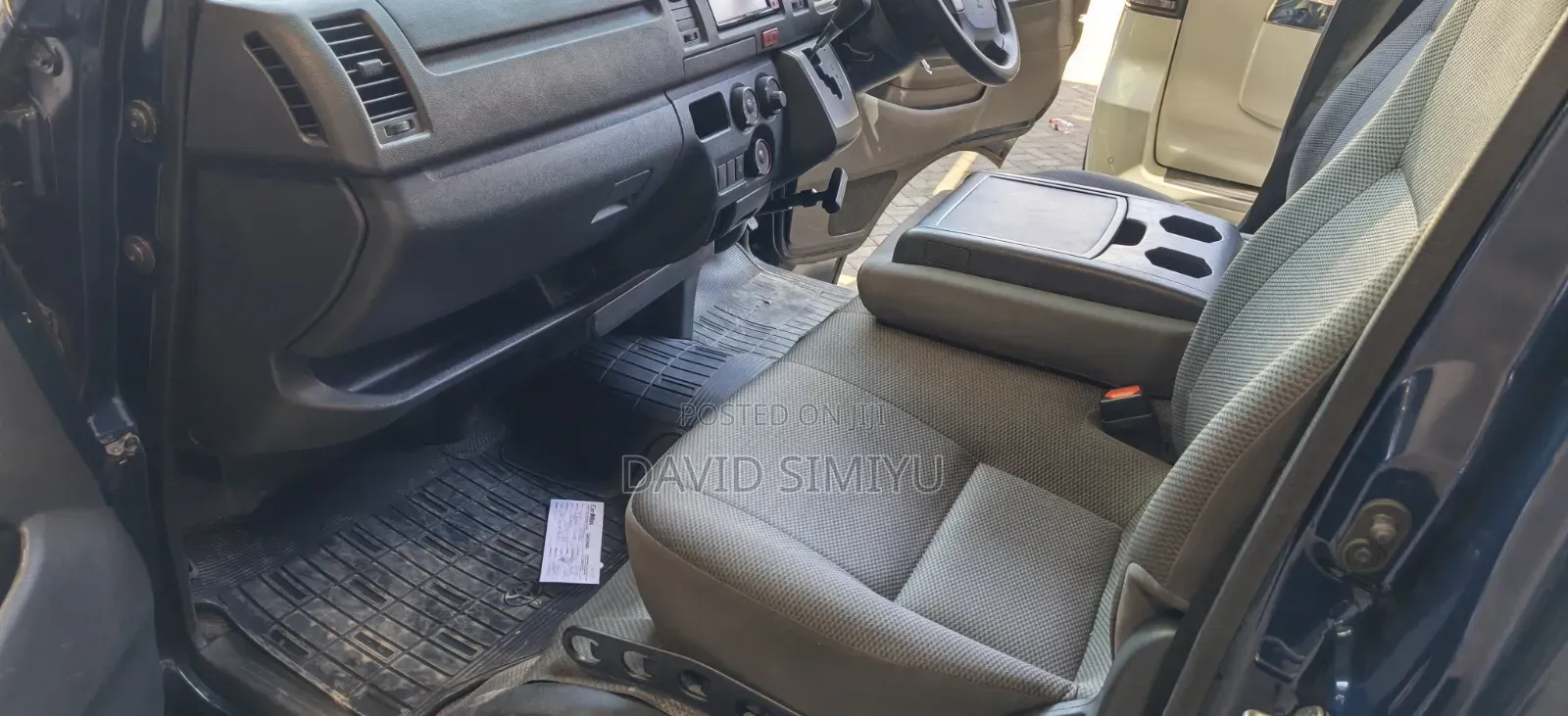 Toyota HiAce 2018 Blue