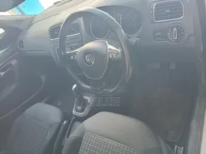 Volkswagen Polo 2017 White