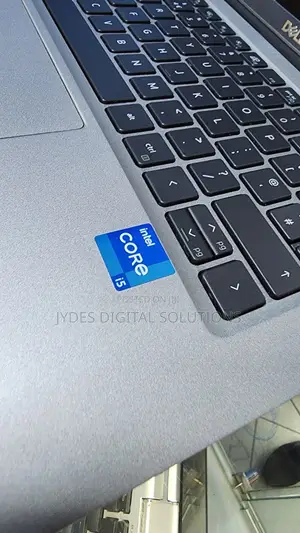 Laptop Dell Latitude 5320 16GB Intel Core i5 SSD 512GB