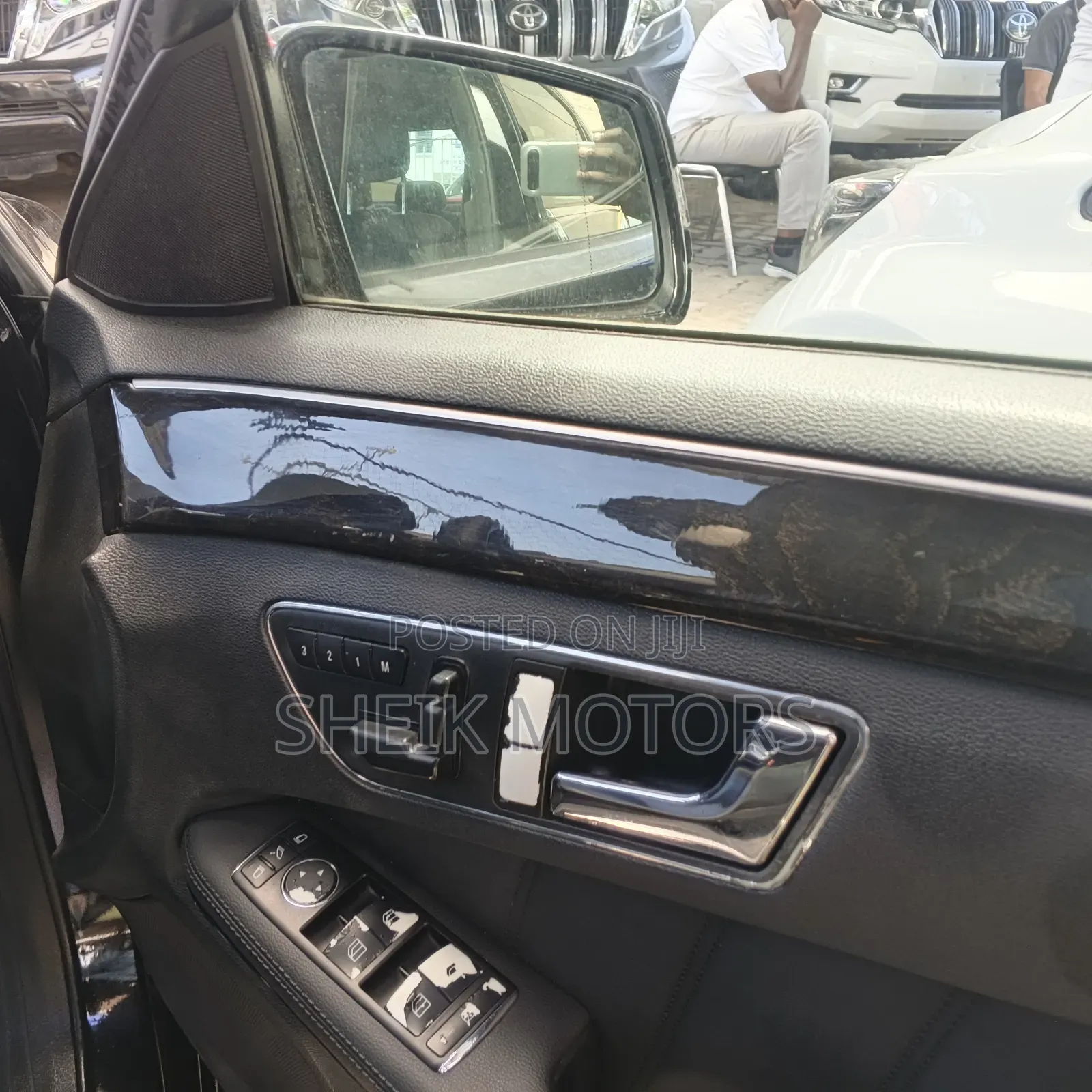 Mercedes-Benz E300 2011 Black