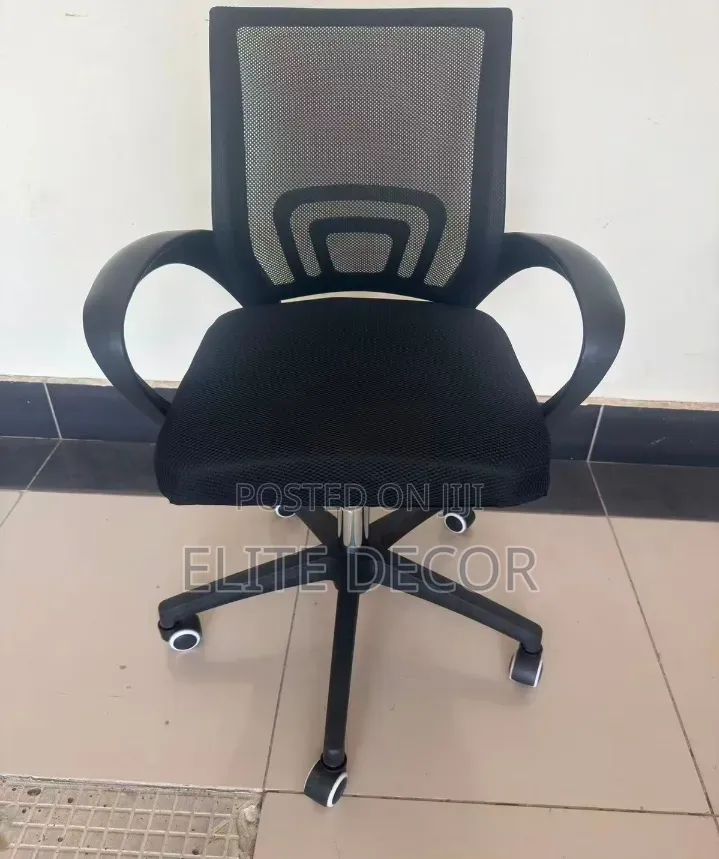 Executive Office Chair – Fully Assembled | Comfortable & Stylish