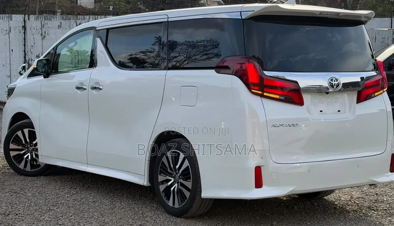 Toyota Alphard 2019 White