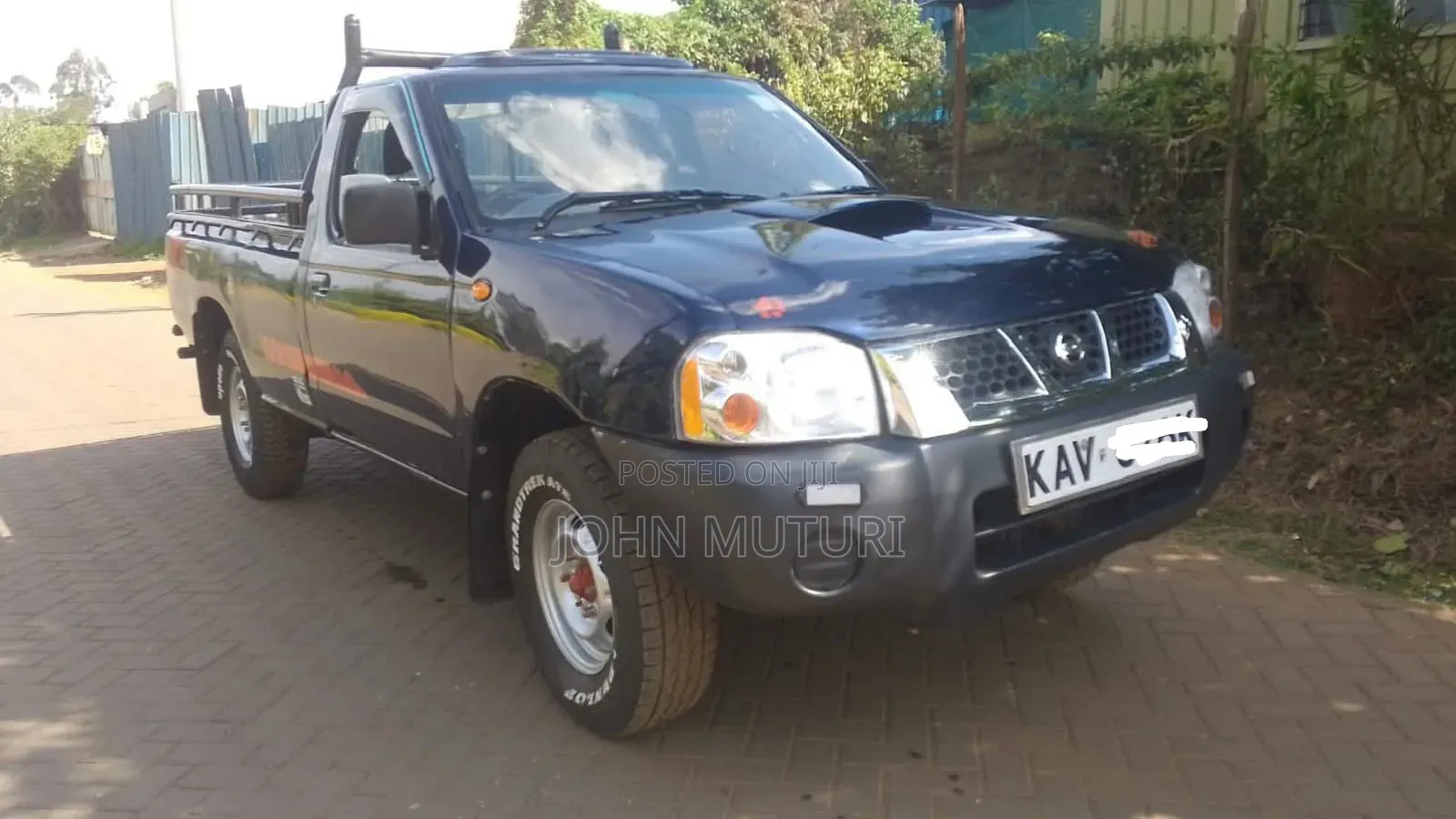 Nissan Hardbody 2009 Blue