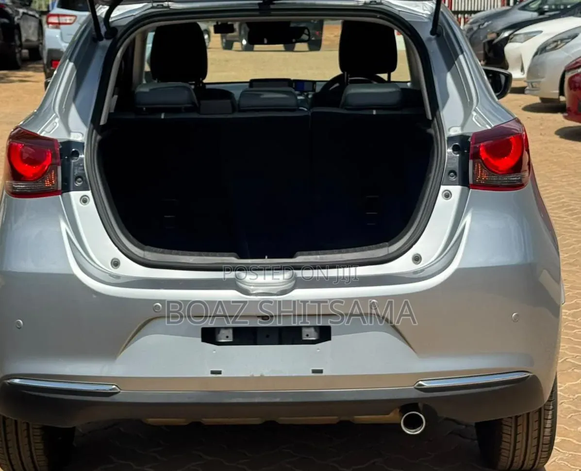 Mazda Demio 2019 Silver