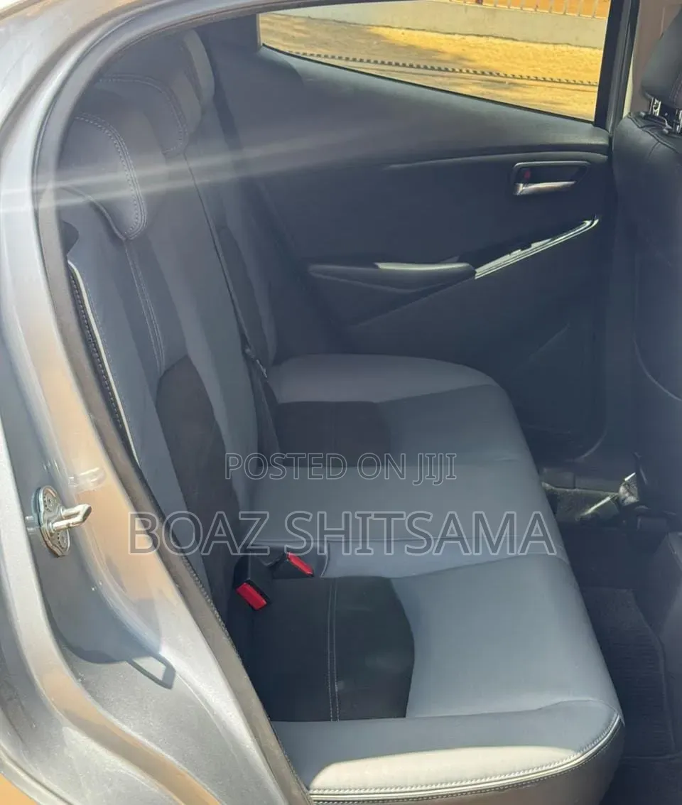 Mazda Demio 2019 Silver