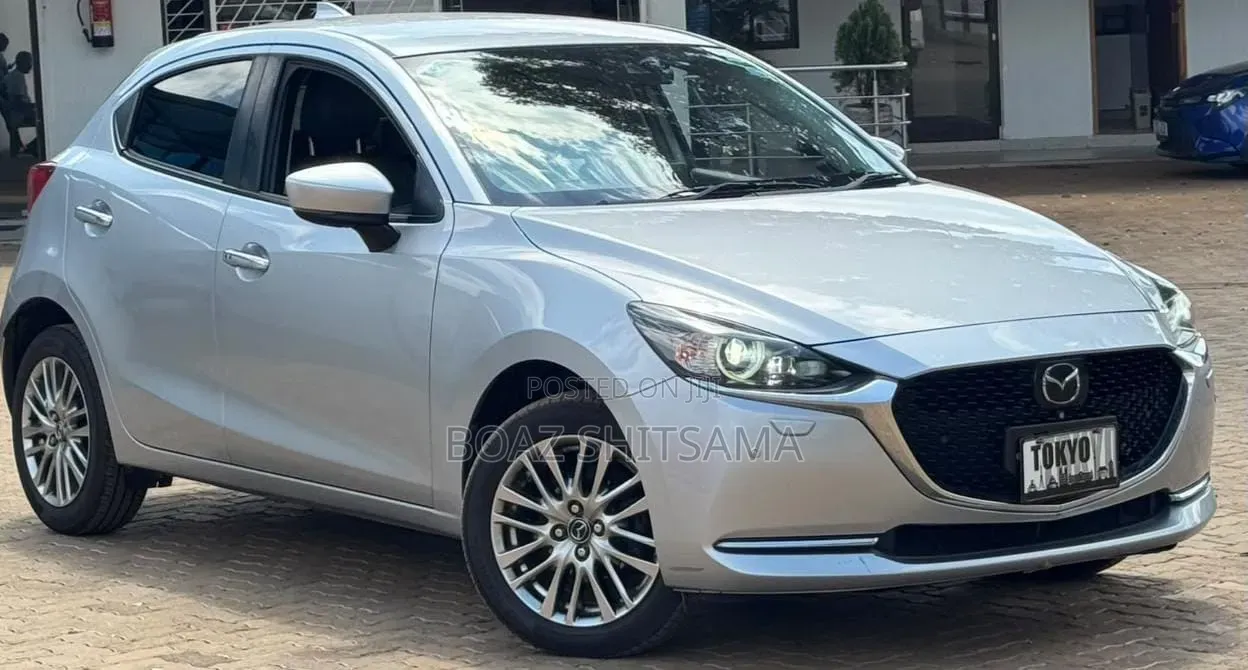 Mazda Demio 2019 Silver