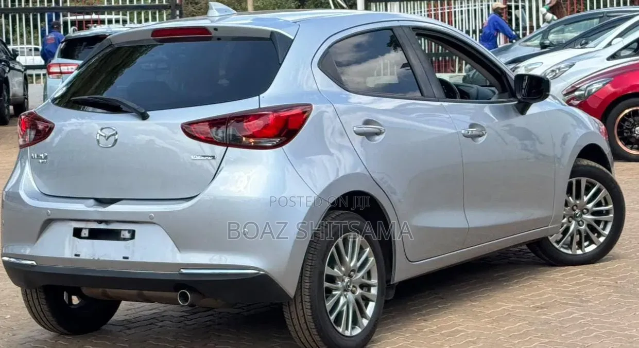 Mazda Demio 2019 Silver
