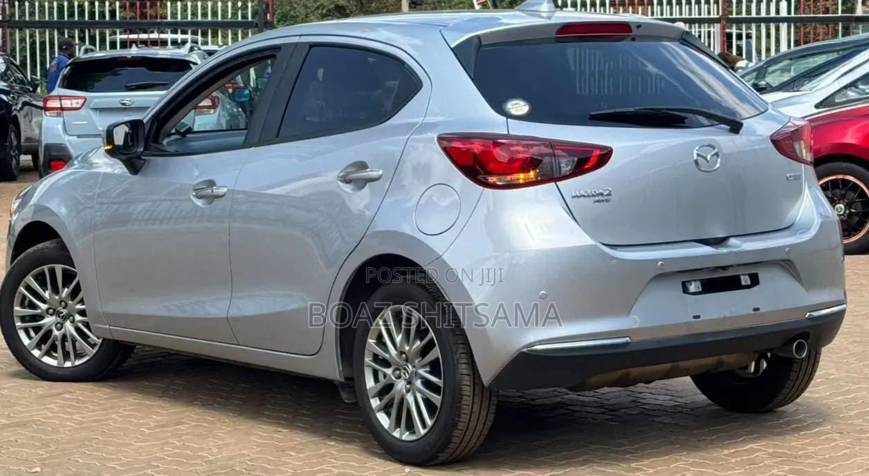 Mazda Demio 2019 Silver