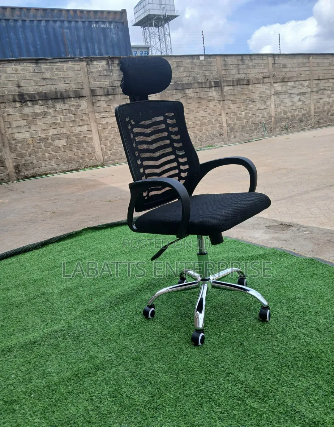 Luxury High-Back Executive Office Chair – Reclining Ergonomic