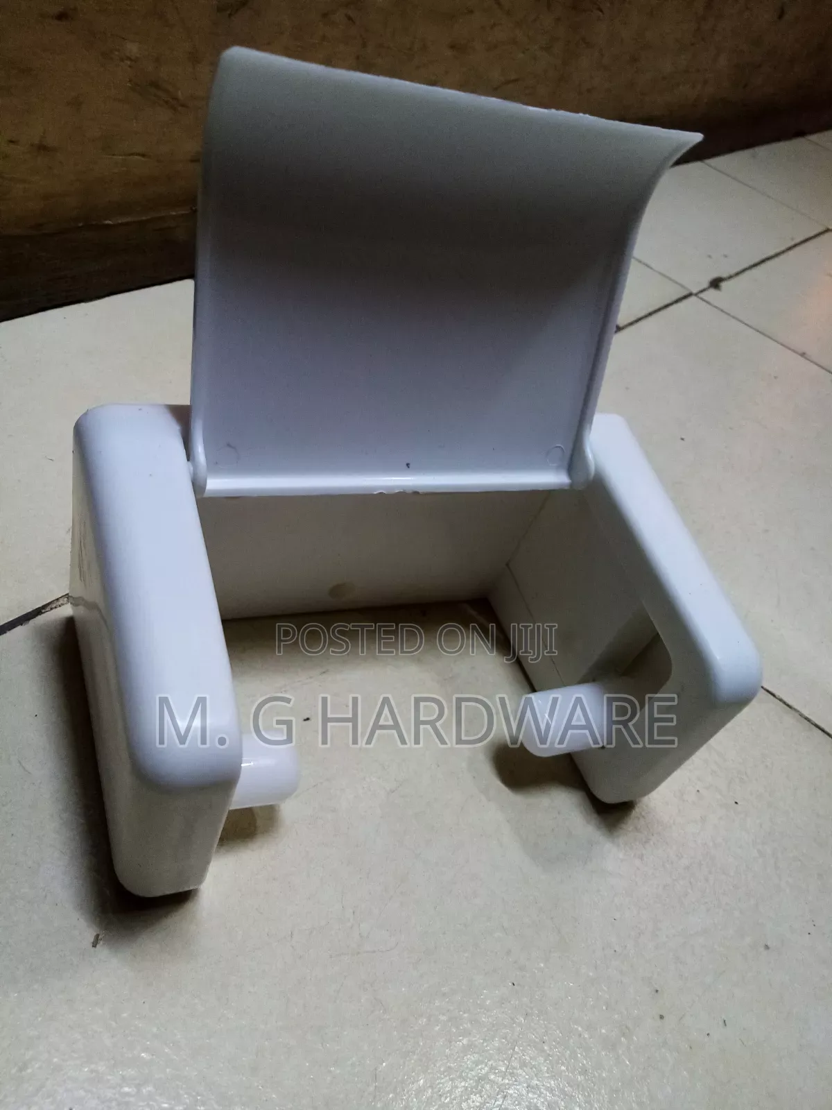 Plastic Tissue Holder