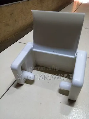 Plastic Tissue Holder