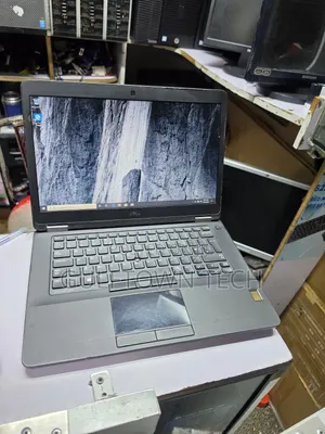 Laptop Dell Latitude 14 E5470 8GB Intel Core i5 HDD 500GB