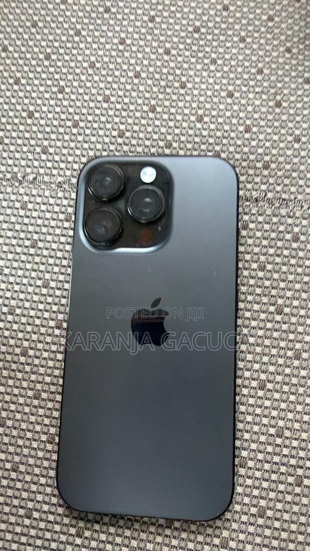 Apple iPhone 16 Pro 128 GB Black - main view