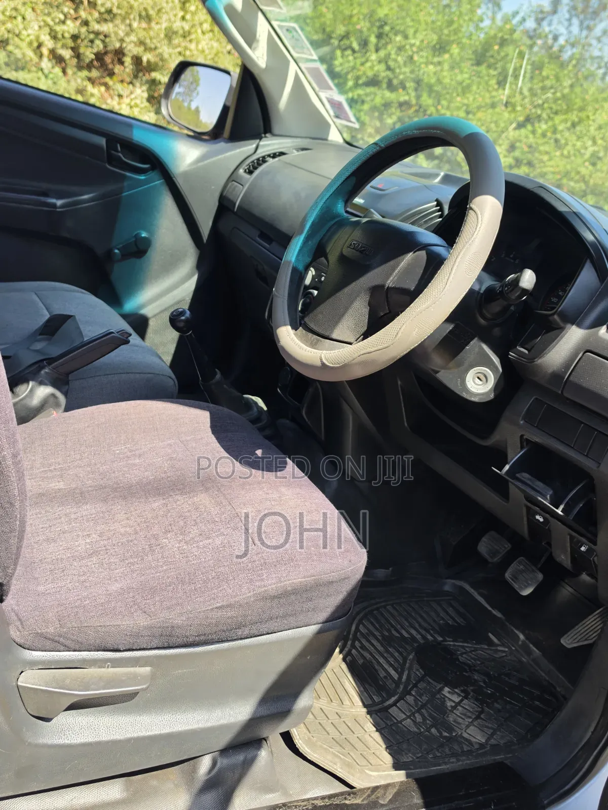 Isuzu D-MAX 2018 Silver