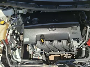 Toyota Auris 2012 White