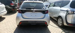 Toyota Yaris 2020 Silver