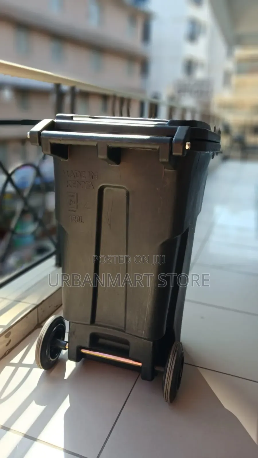 120L Pedal Bin With Wheels – Large Waste Bin
