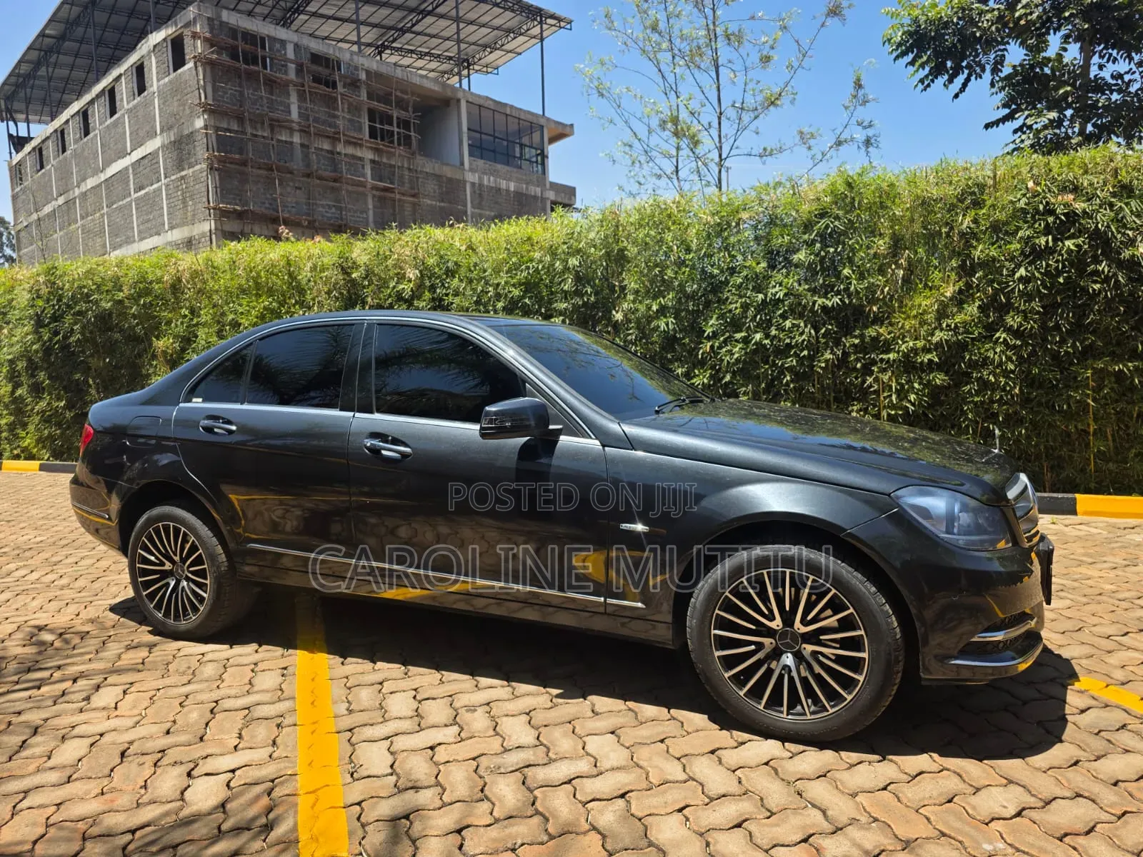 Mercedes-Benz C200 2011 Black