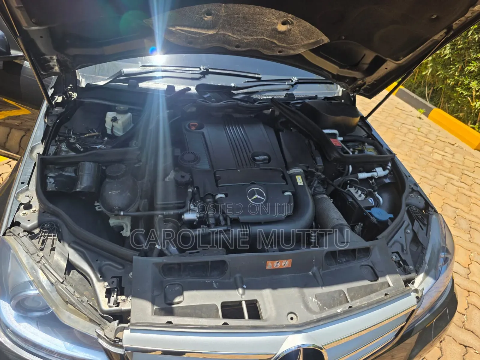 Mercedes-Benz C200 2011 Black