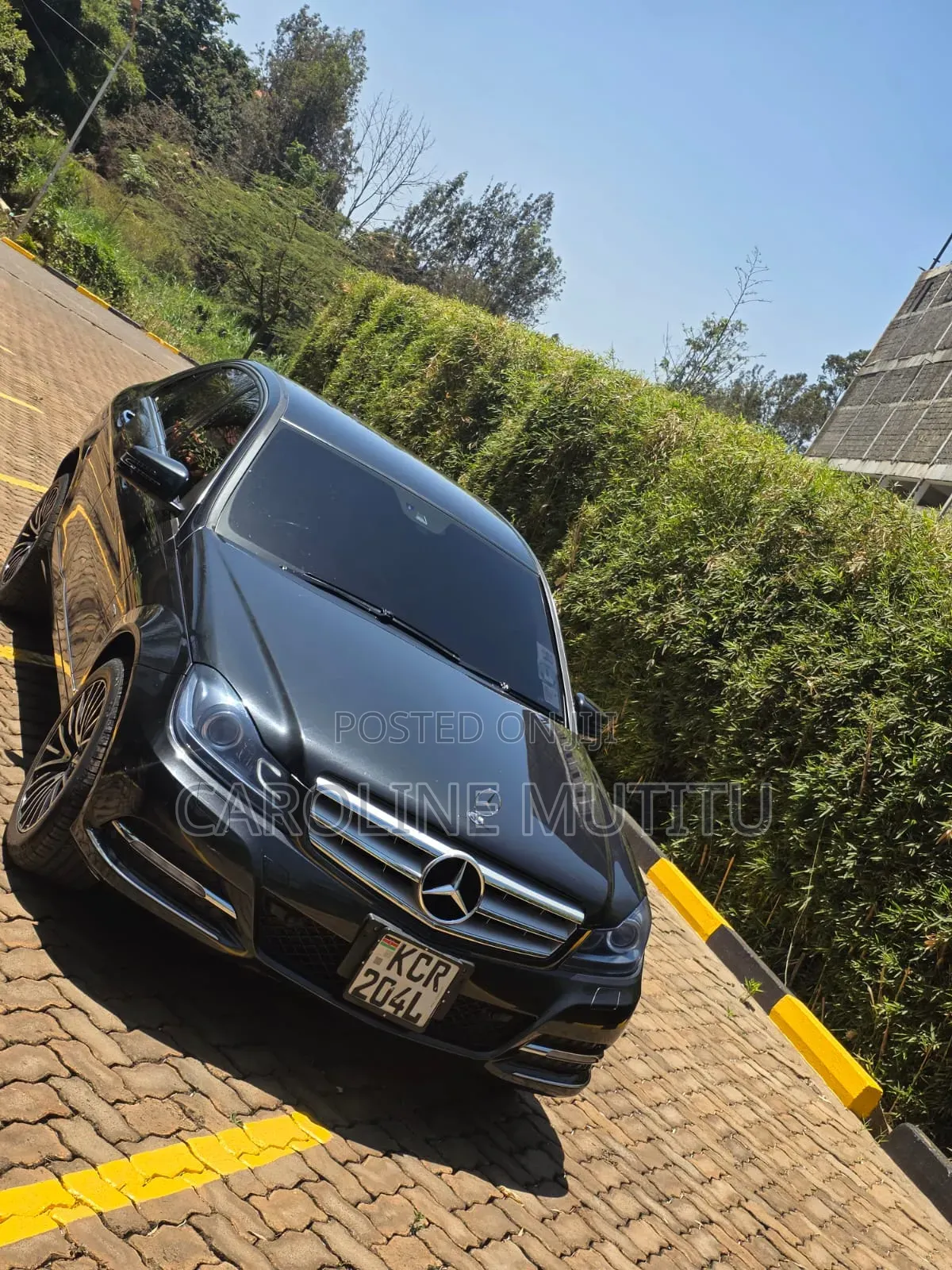 Mercedes-Benz C200 2011 Black