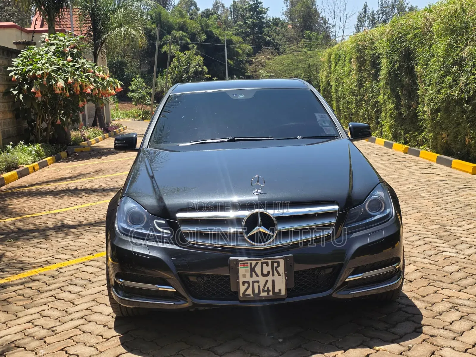 Mercedes-Benz C200 2011 Black
