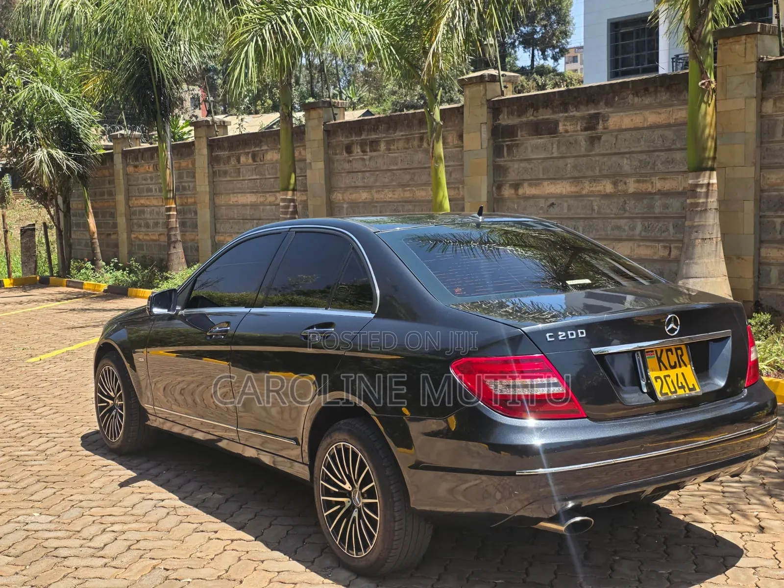Mercedes-Benz C200 2011 Black
