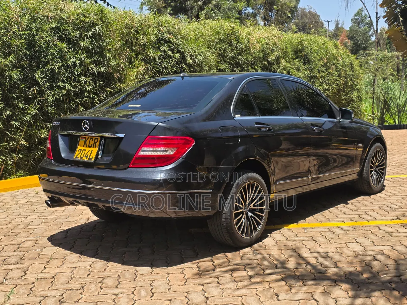 Mercedes-Benz C200 2011 Black