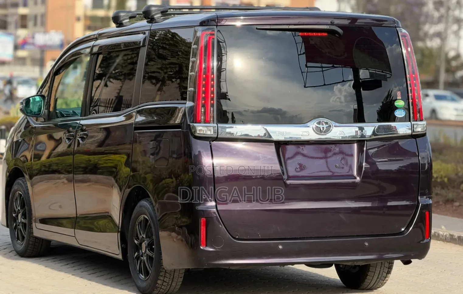 Toyota Noah 2019 Maroon