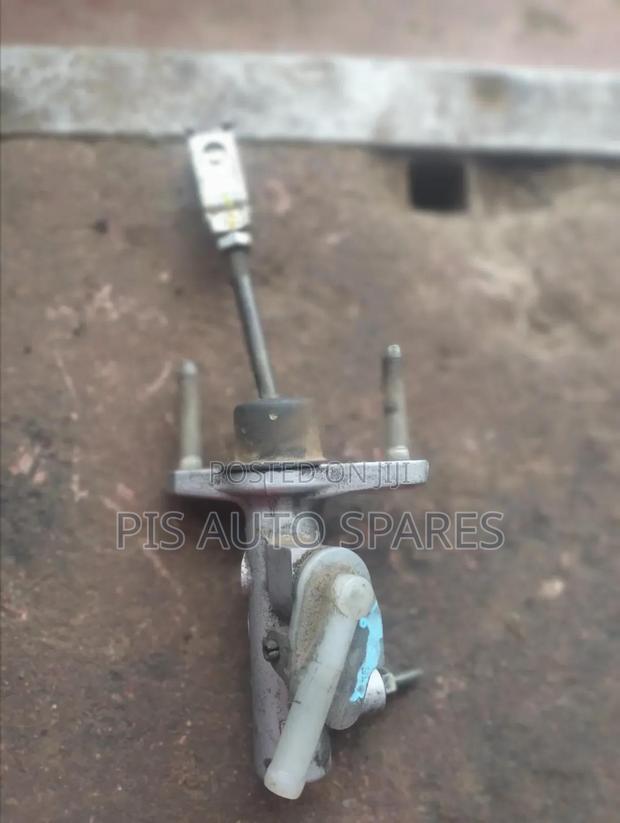 Toyota Hilux Clutch Cylinder - thumbnail 2