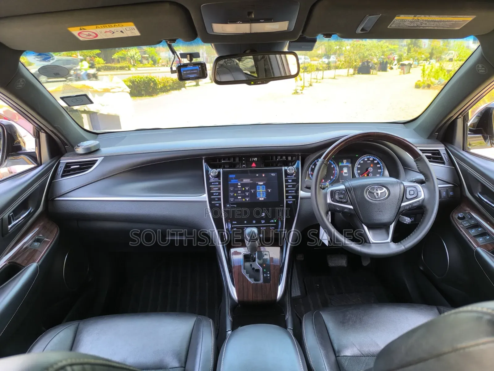 Toyota Harrier 2.0 2017 White