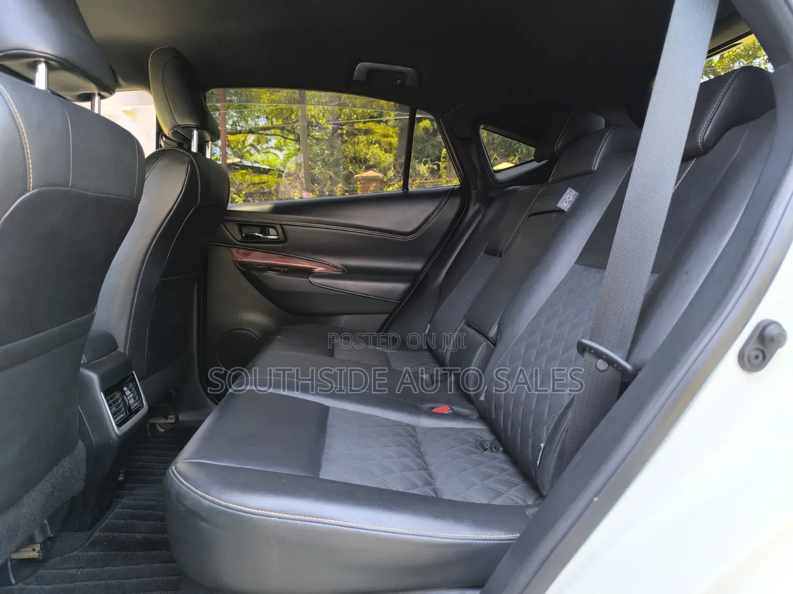Toyota Harrier 2.0 2017 White