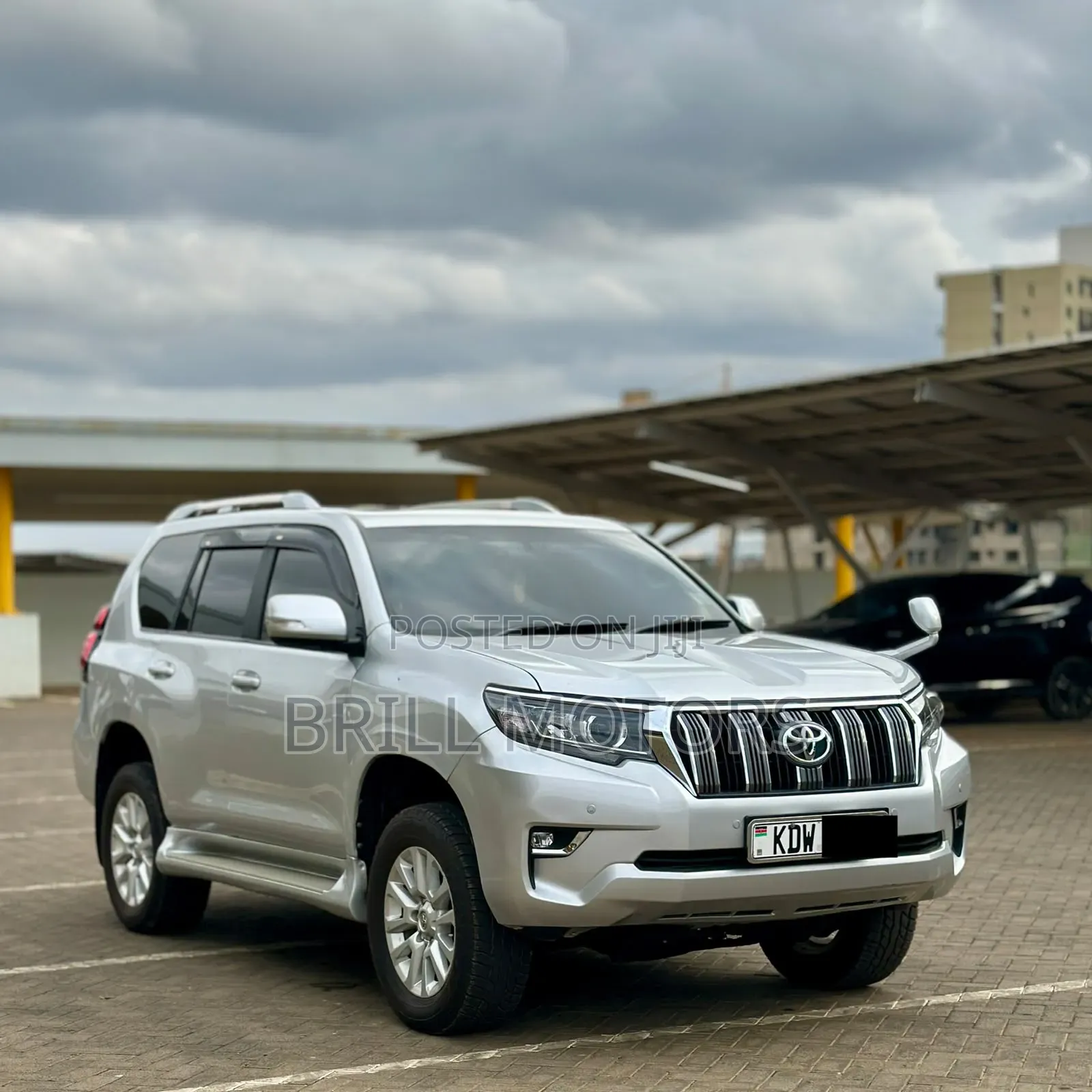 Toyota Land Cruiser Prado 2.8 2017 Silver