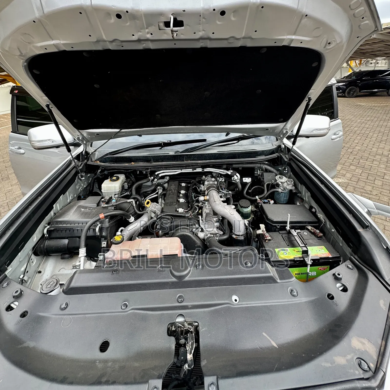 Toyota Land Cruiser Prado 2.8 2017 Silver