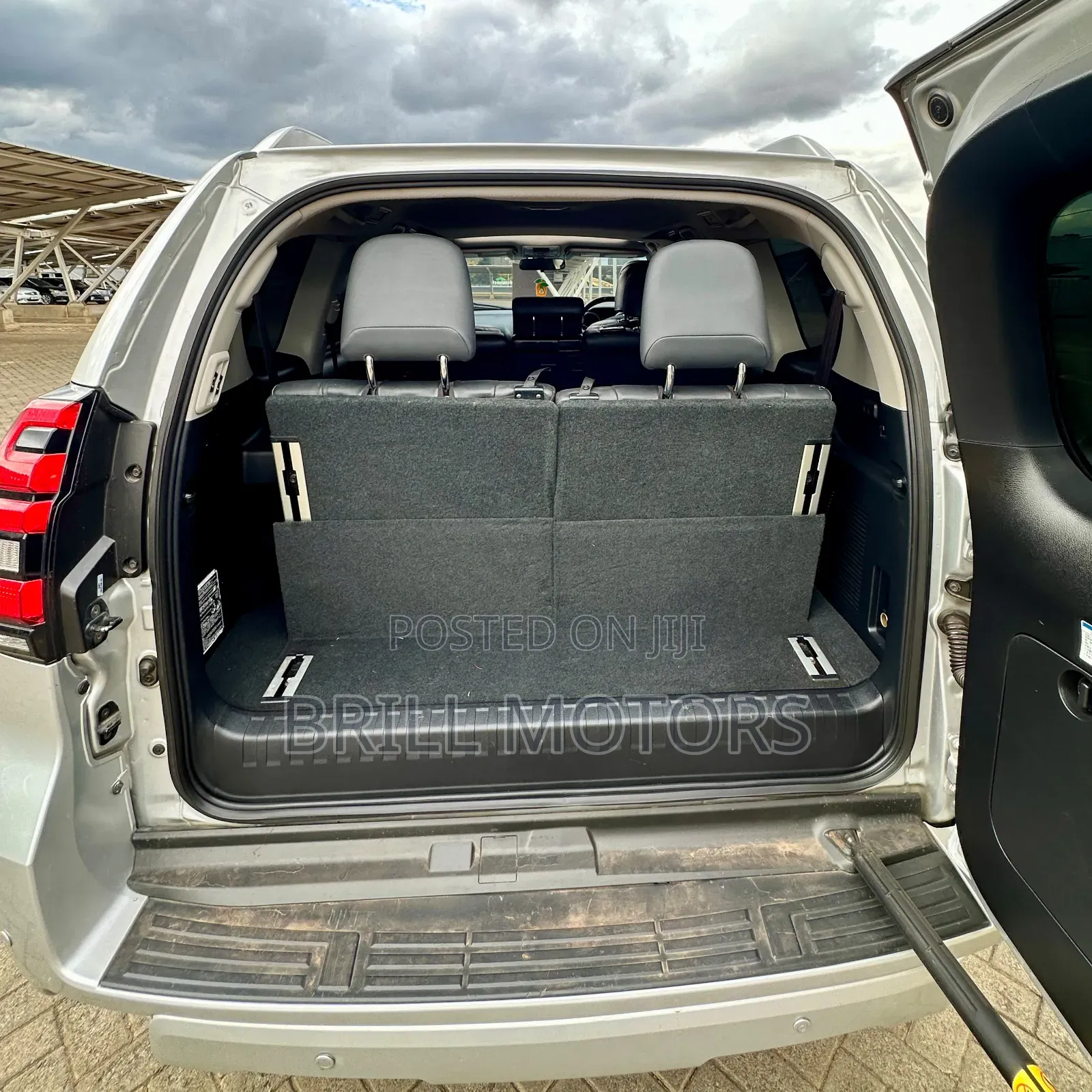 Toyota Land Cruiser Prado 2.8 2017 Silver