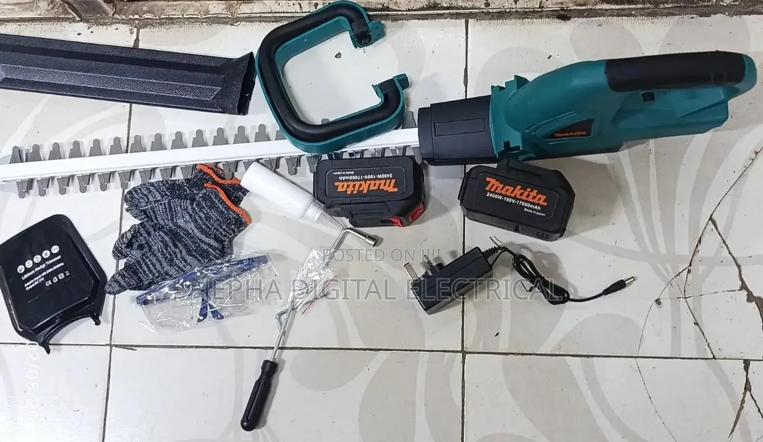 Makita Cordless Hedge Trimmer