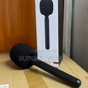 Professional Handheld Grip for Content Creation(1Pc Black)Wireless Mic