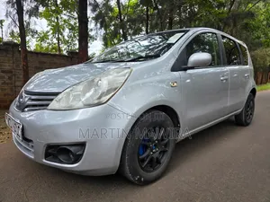 Nissan Note 2012 Silver