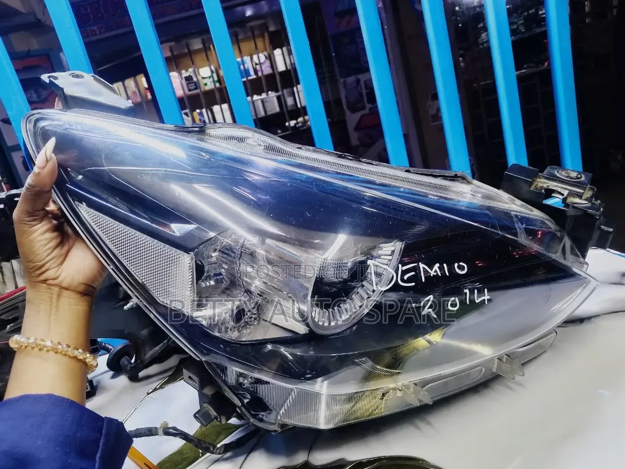 Mazda 2/Demio 2018 Headlight