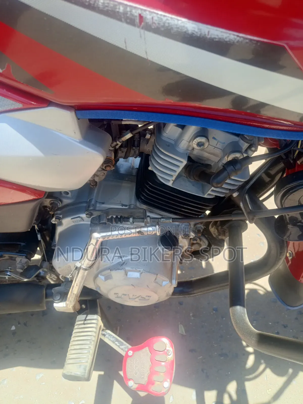 TVS HLX 125 2025 Red