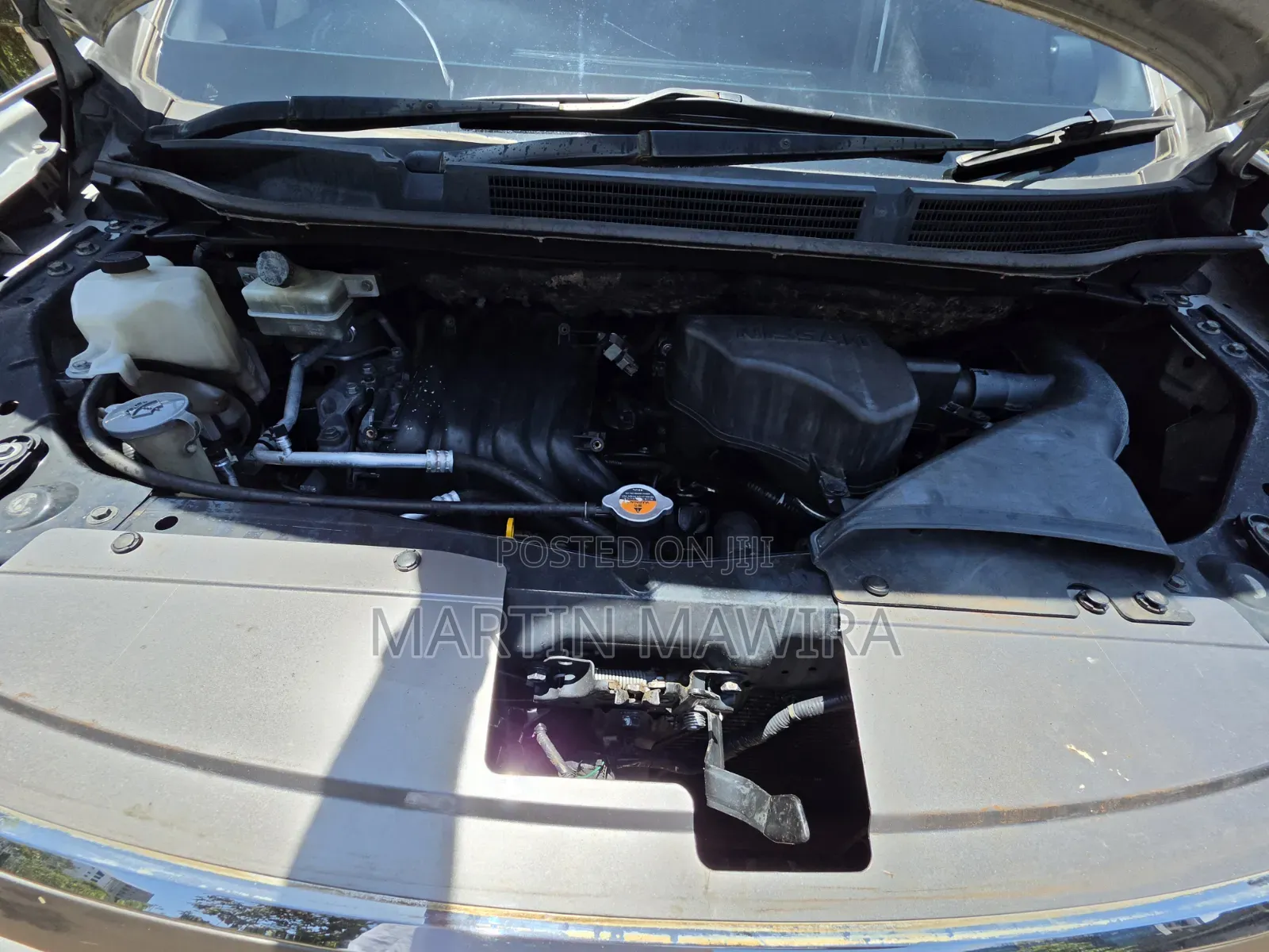 Nissan Serena 2011 Silver