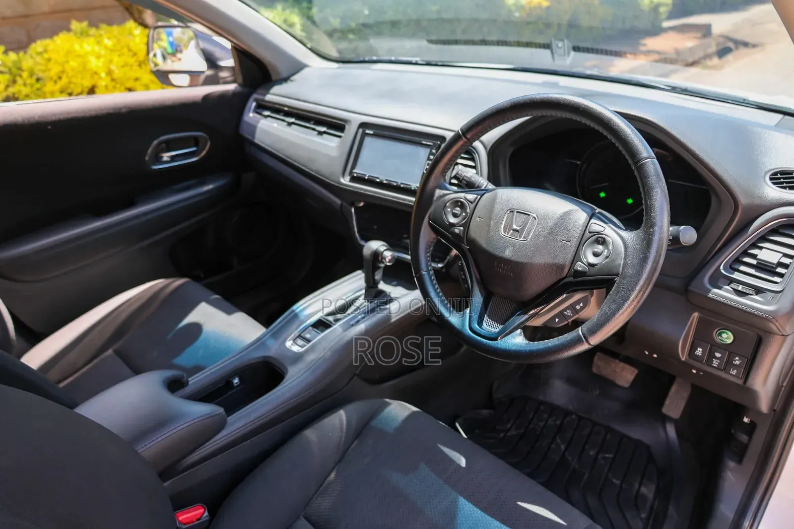 Honda Vezel 2017 White