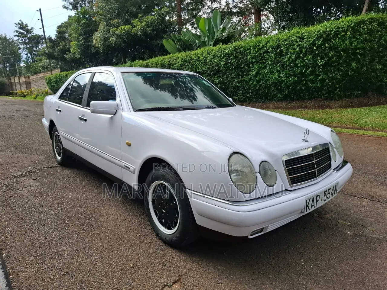 Mercedes-Benz E240 1998 White