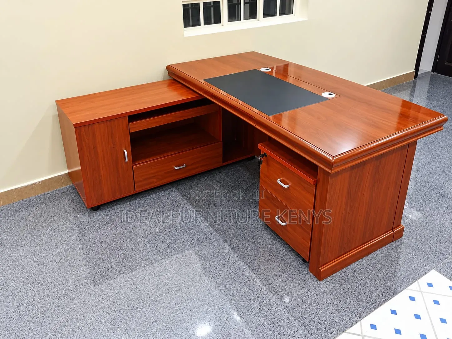 Executive L-Shaped Office Desk With Side Cabinet and Drawers