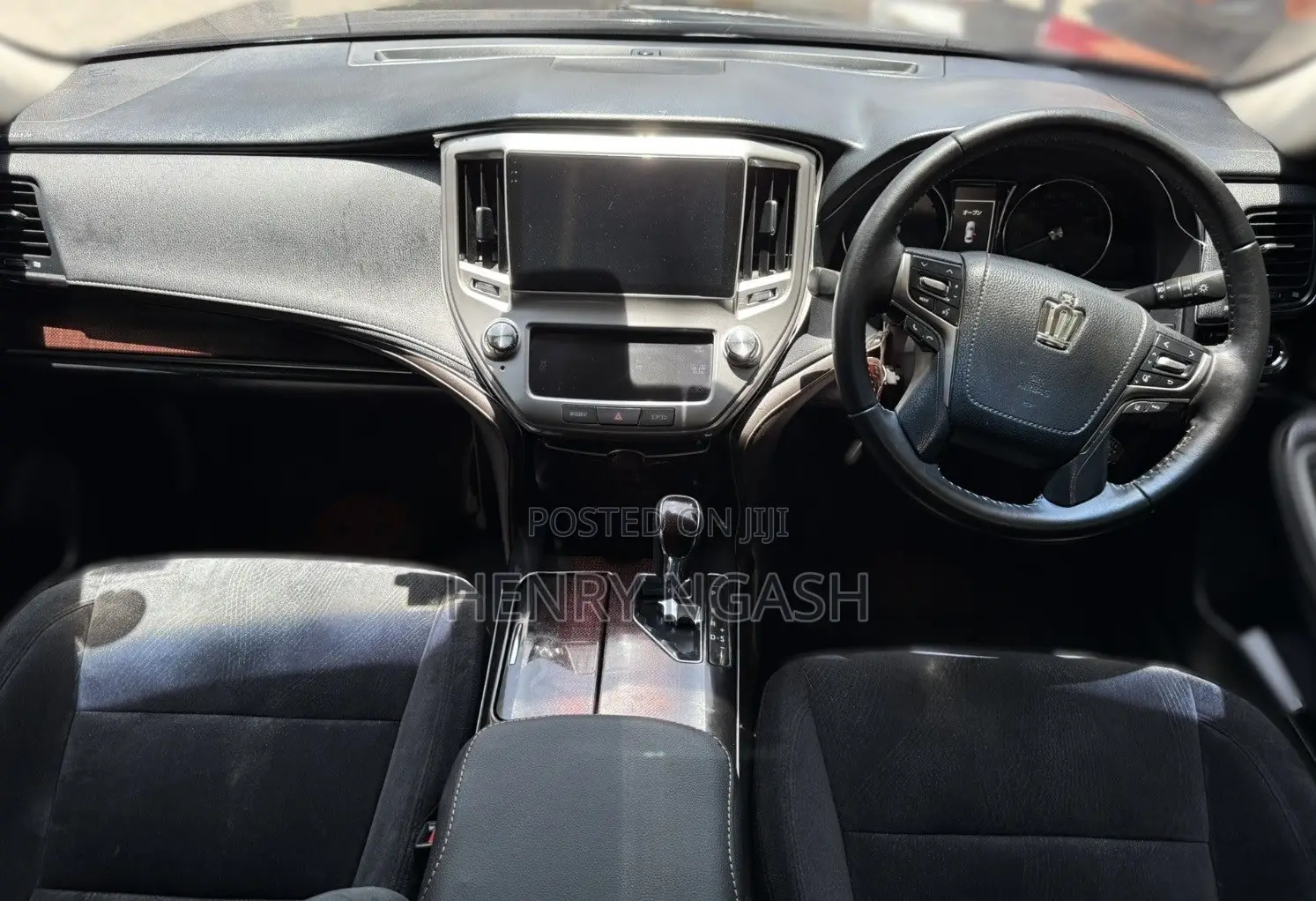 Toyota Crown 2016 Black