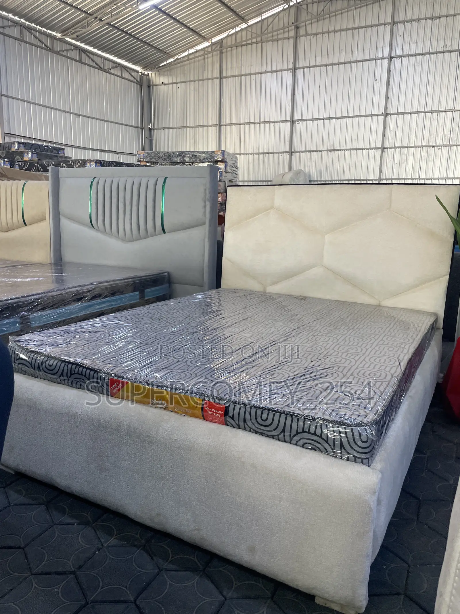Uniquely Designed Queen Size Bed With Matress