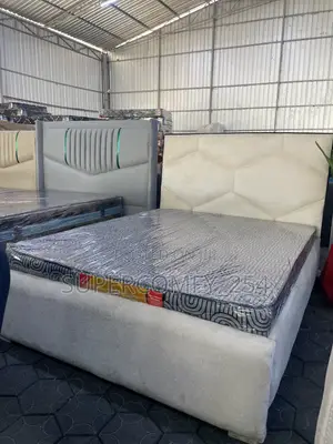 Uniquely Designed Queen Size Bed With Matress