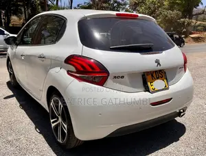 Peugeot 208 2019 White